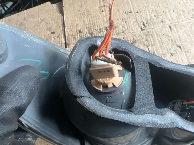 bontott MAZDA 6 Jobb Hátsó Lámpa