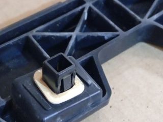 bontott MAZDA 6 Jobb hátsó Oldal Lökhárító Tartó (Műanyag)