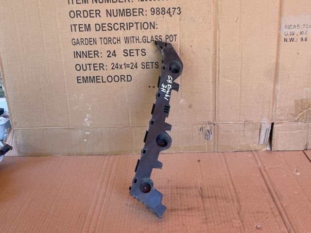 bontott MAZDA 6 Jobb hátsó Oldal Lökhárító Tartó (Műanyag)