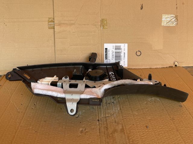 bontott MAZDA 6 Jobb Kalaptartó Tartó Konzol