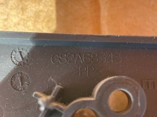 bontott MAZDA 6 Jobb Kalaptartó Tartó Konzol