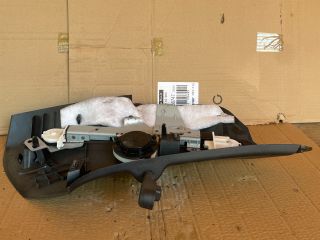 bontott MAZDA 6 Jobb Kalaptartó Tartó Konzol