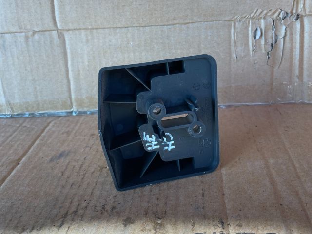 bontott MAZDA 6 Jobb Kalaptartó Tartó Konzol