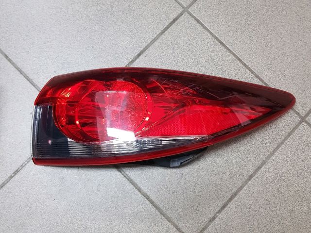 bontott MAZDA 6 Jobb Külső Hátsó Lámpa