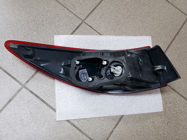 bontott MAZDA 6 Jobb Külső Hátsó Lámpa