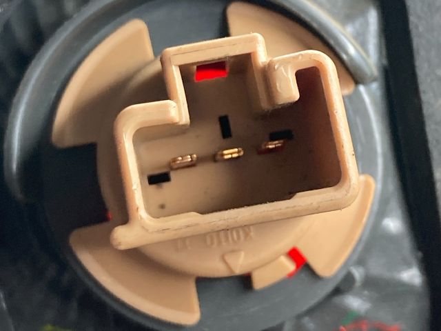 bontott MAZDA 6 Jobb Külső Hátsó Lámpa