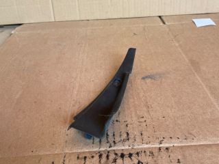 bontott MAZDA 6 Jobb Szélvédő Alatti Vízelvezető Műanyag