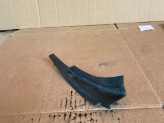 bontott MAZDA 6 Jobb Szélvédő Alatti Vízelvezető Műanyag