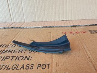 bontott MAZDA 6 Jobb Szélvédő Alatti Vízelvezető Műanyag