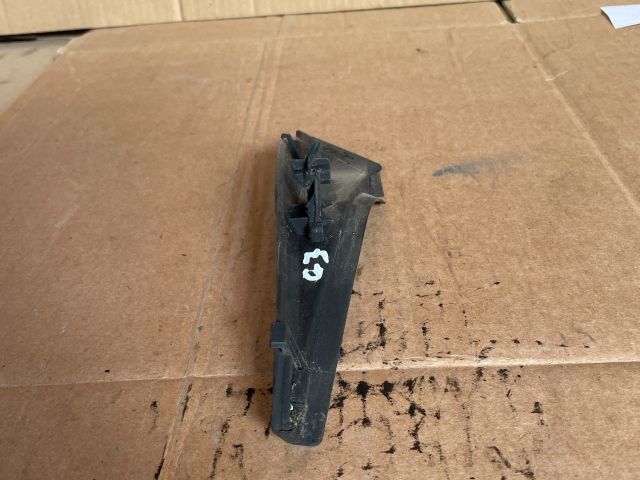 bontott MAZDA 6 Jobb Szélvédő Alatti Vízelvezető Műanyag