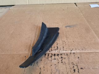 bontott MAZDA 6 Jobb Szélvédő Alatti Vízelvezető Műanyag