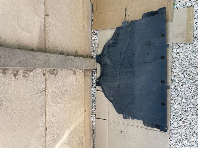 bontott MAZDA 6 Kartervédő