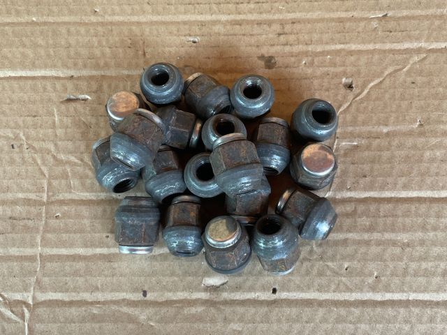 bontott MAZDA 6 Kerék Csavar Szett