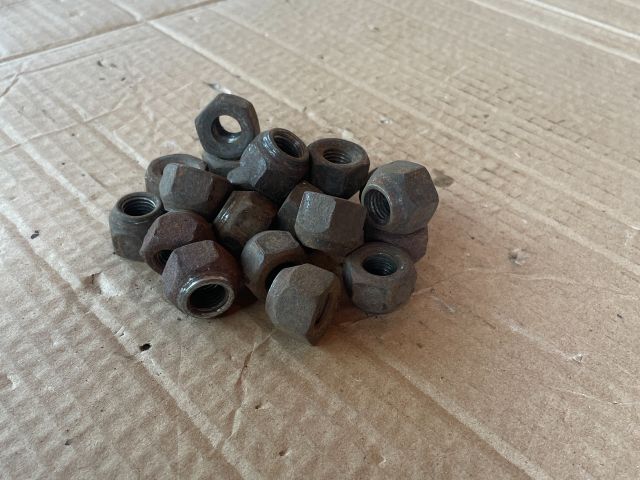 bontott MAZDA 6 Kerék Csavar Szett