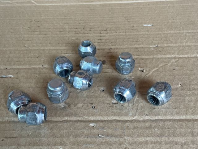 bontott MAZDA 6 Kerék Csavar Szett