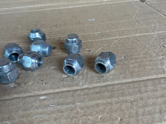 bontott MAZDA 6 Kerék Csavar Szett