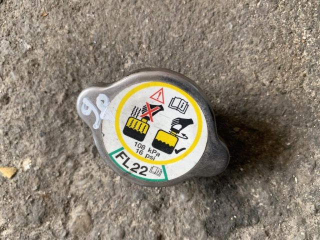 bontott MAZDA 6 Kiegyenlítőtartály Sapka