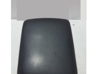 bontott MAZDA 6 Könyöklő