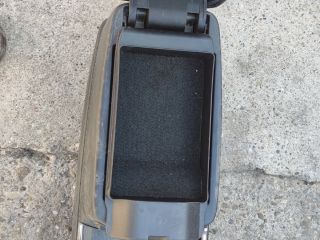 bontott MAZDA 6 Könyöklő