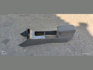 bontott MAZDA 6 Könyöklő