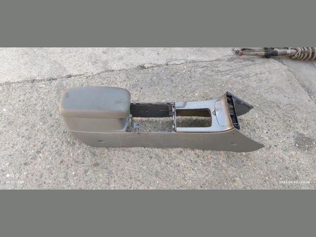 bontott MAZDA 6 Könyöklő