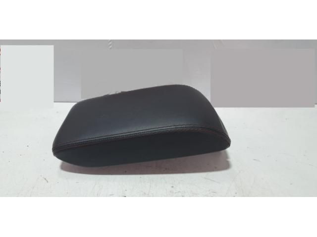 bontott MAZDA 6 Könyöklő