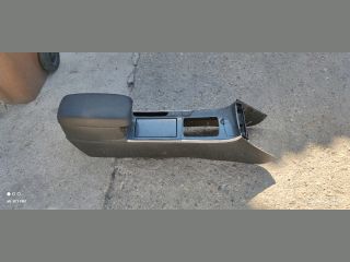 bontott MAZDA 6 Könyöklő