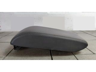 bontott MAZDA 6 Könyöklő