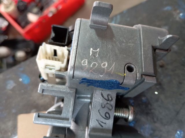 bontott MAZDA 6 Kormányzár (Elektromos)