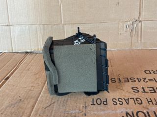 bontott MAZDA 6 Középső Bal Szellőző