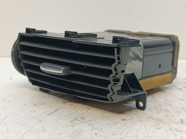 bontott MAZDA 6 Középső Jobb Szellőző