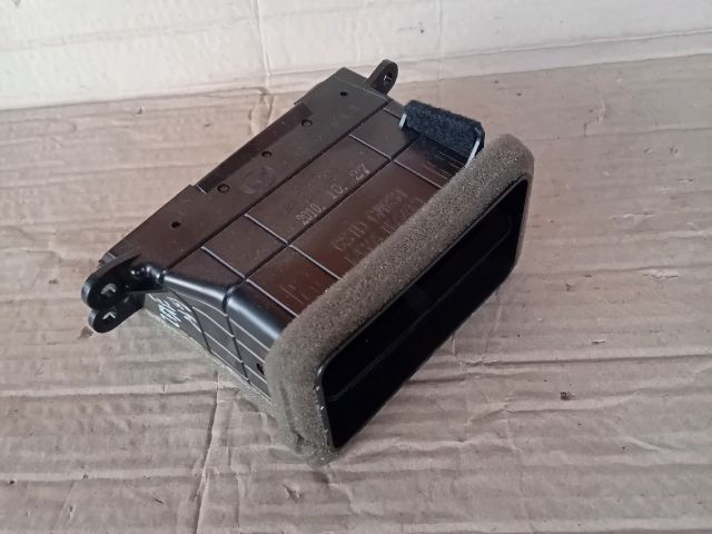 bontott MAZDA 6 Középső Jobb Szellőző