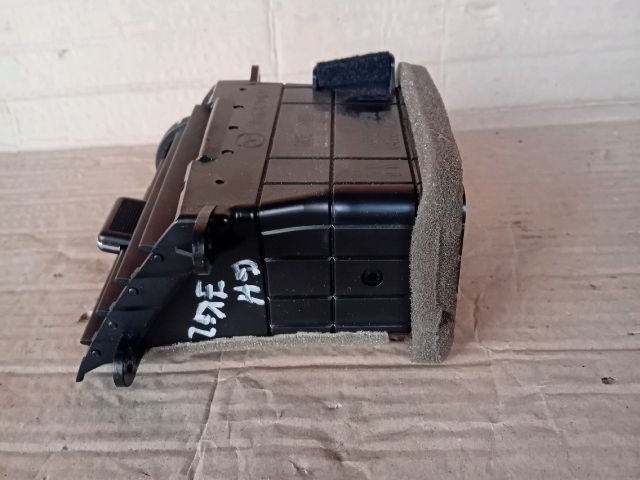 bontott MAZDA 6 Középső Jobb Szellőző