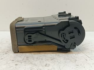 bontott MAZDA 6 Középső Jobb Szellőző