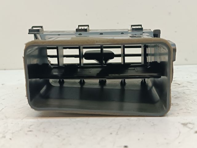 bontott MAZDA 6 Középső Jobb Szellőző