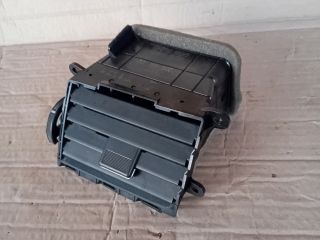 bontott MAZDA 6 Középső Jobb Szellőző