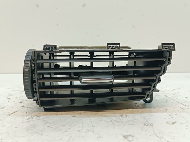 bontott MAZDA 6 Középső Jobb Szellőző