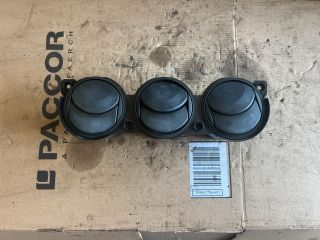 bontott MAZDA 6 Középső Szellőző