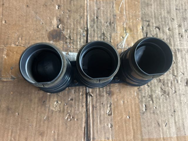 bontott MAZDA 6 Középső Szellőző