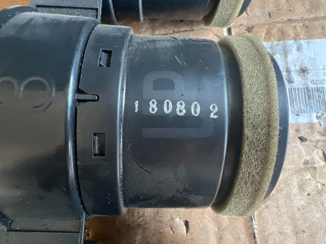 bontott MAZDA 6 Középső Szellőző