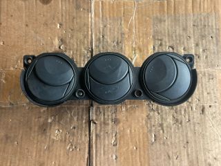 bontott MAZDA 6 Középső Szellőző