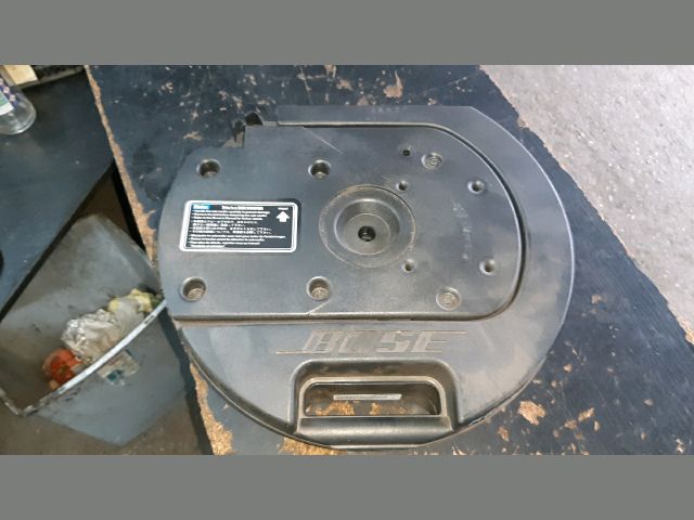 bontott MAZDA 6 Mélynyomó Hangszóró