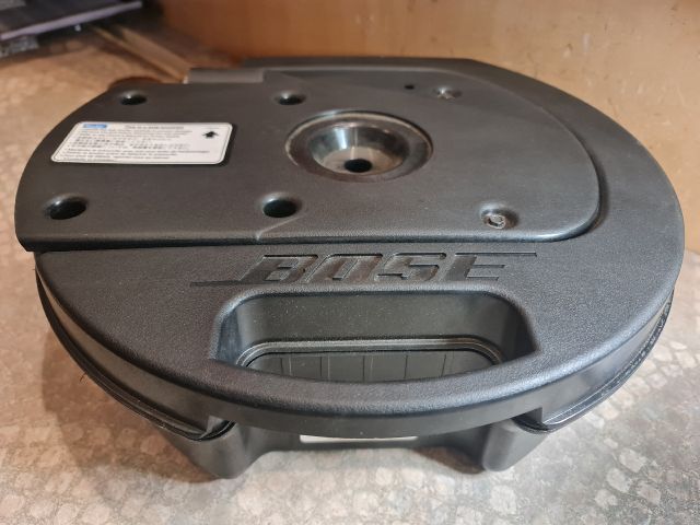 bontott MAZDA 6 Mélynyomó Hangszóró