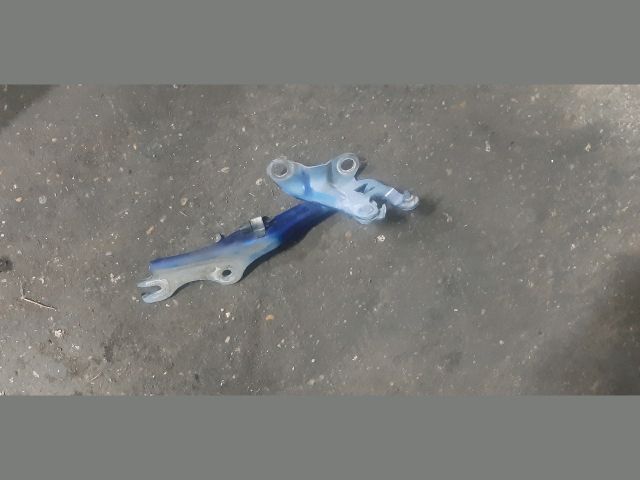 bontott MAZDA 6 Motorháztető Jobb Zsanér