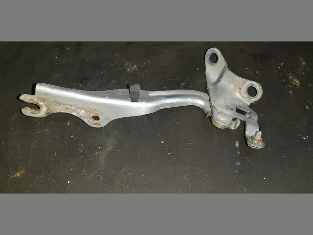 bontott MAZDA 6 Motorháztető Jobb Zsanér