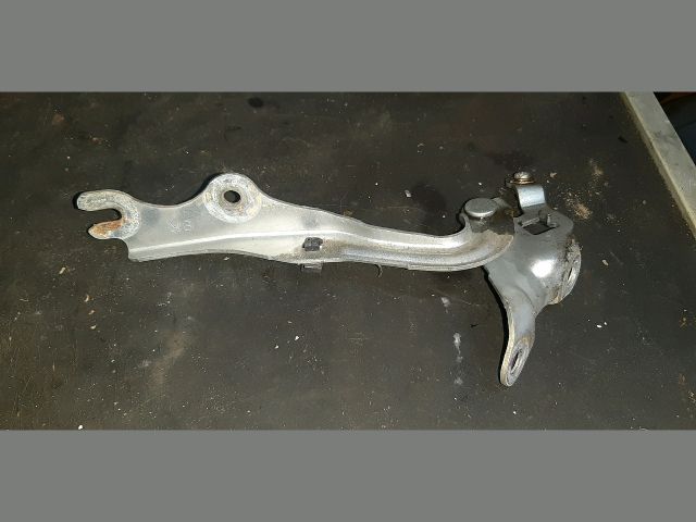 bontott MAZDA 6 Motorháztető Jobb Zsanér