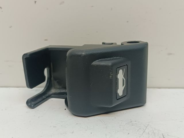 bontott MAZDA 6 Motorháztető Nyitó Kar / Gomb