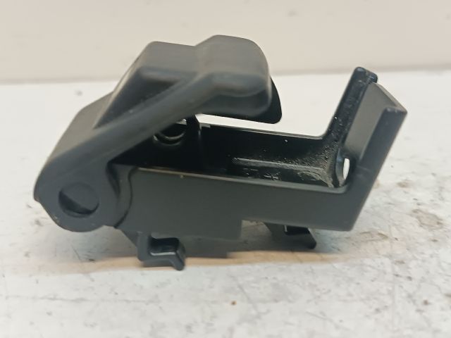 bontott MAZDA 6 Motorháztető Nyitó Kar / Gomb