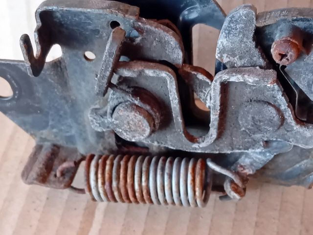 bontott MAZDA 6 Motorháztető Zárszerkezet