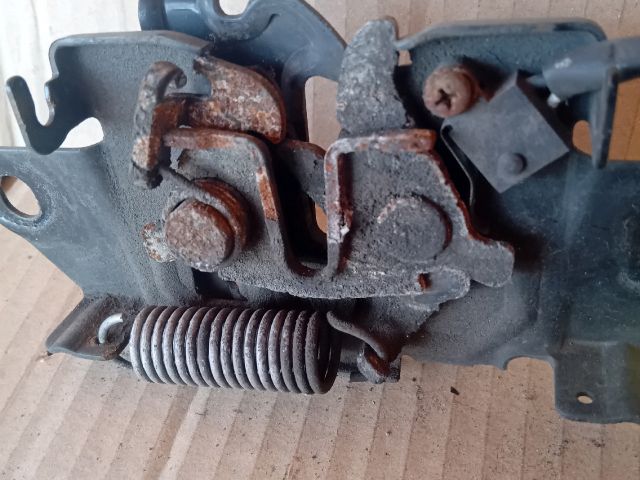 bontott MAZDA 6 Motorháztető Zárszerkezet